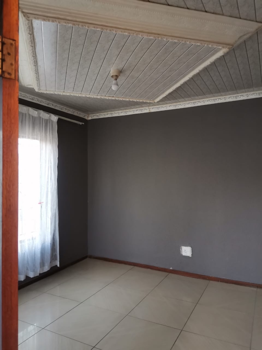 To Let 3 Bedroom Property for Rent in Tlhabane West North West